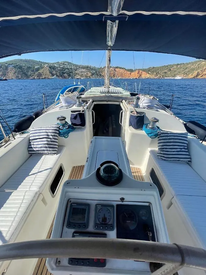 Hotel en barco Hotel Velero Beneteau Gybsea 50 Sant Francesc de s'Estany España