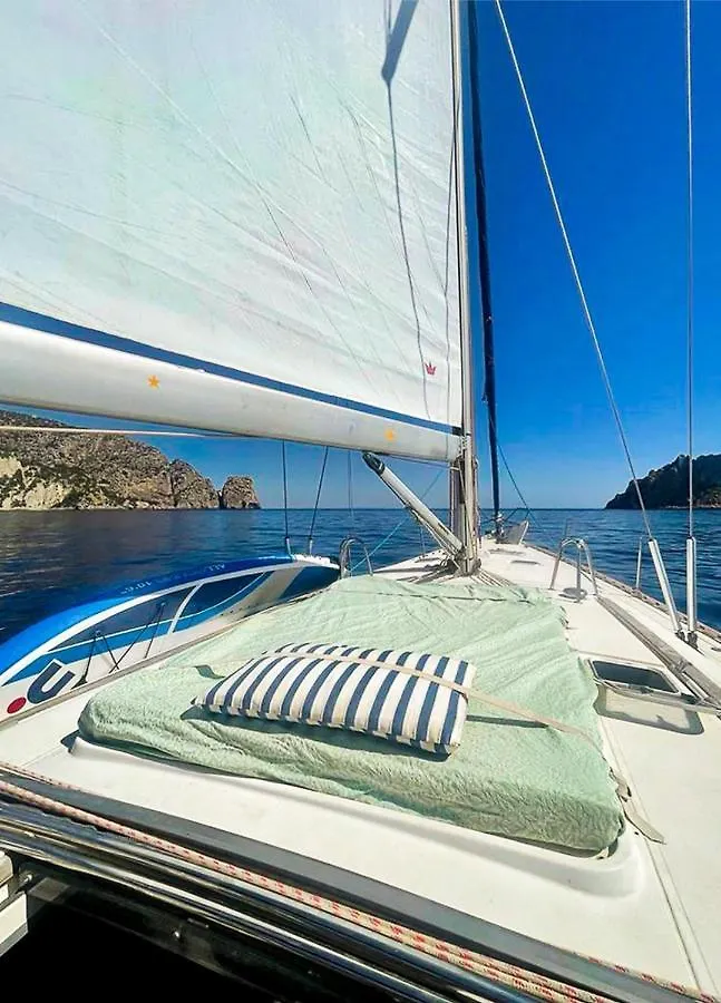 Hotel Velero Beneteau Gybsea 50 Sant Francesc de s'Estany 0*,  España